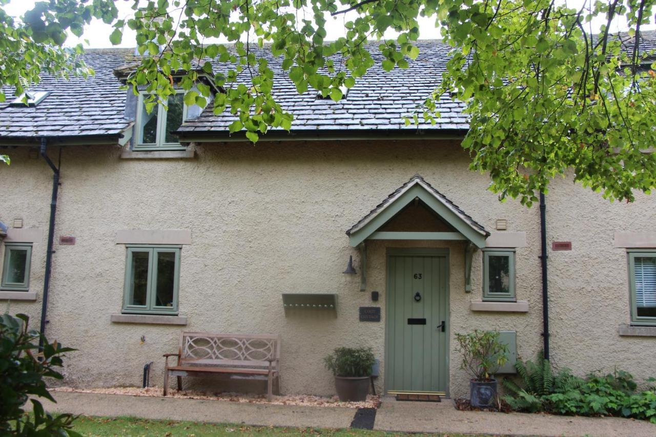 Coot Cottage - Holiday House With Fantastic Lake Views Somerford Keynes Екстер'єр фото
